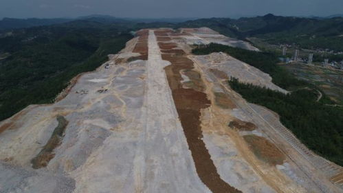 湘西机场土石方工程通过竣工验收,为年底校飞奠定了基础